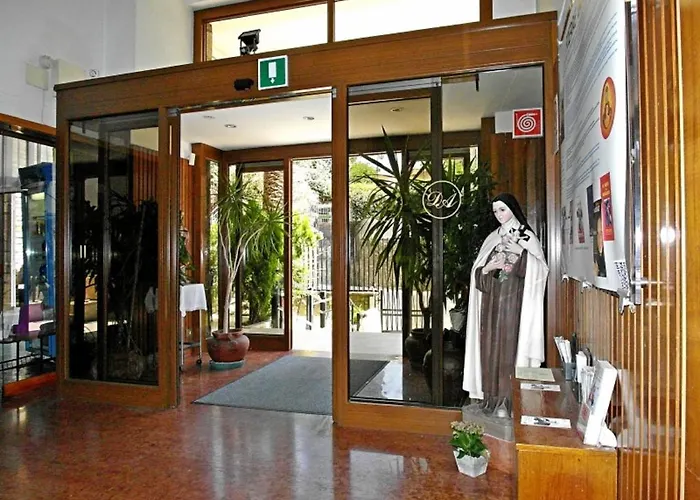 Nova Domus Aurelia Отель Рим